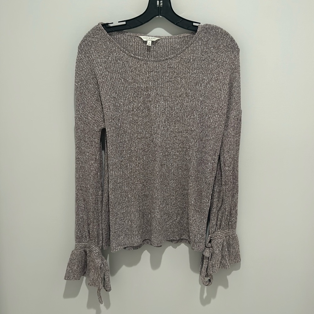 Iucky brand sweater with bell sleeves | S